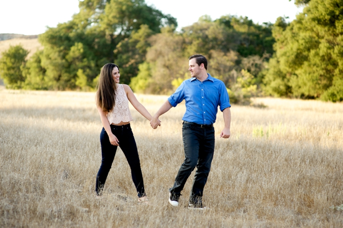 fields, engagement photos, www.davello.com